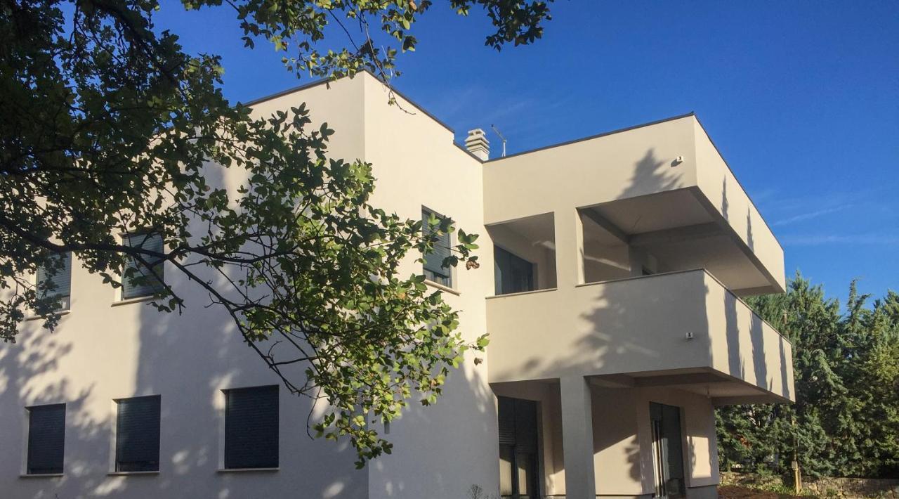 M Plus Residence Pinezići Екстериор снимка