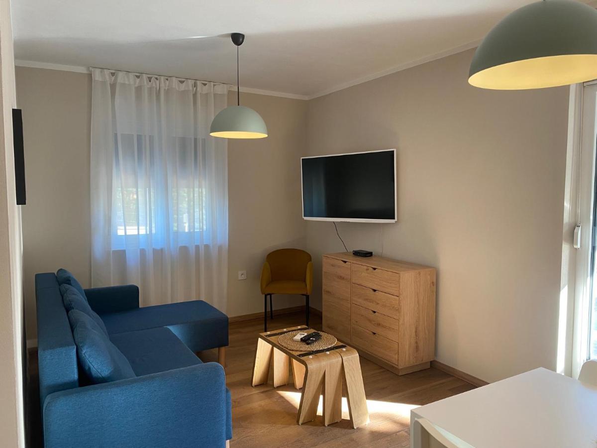 M Plus Residence Pinezići Екстериор снимка