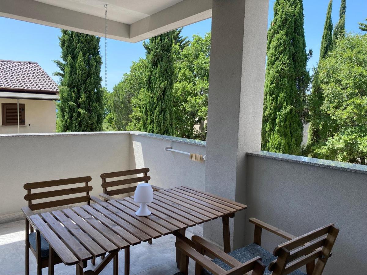 M Plus Residence Pinezići Екстериор снимка