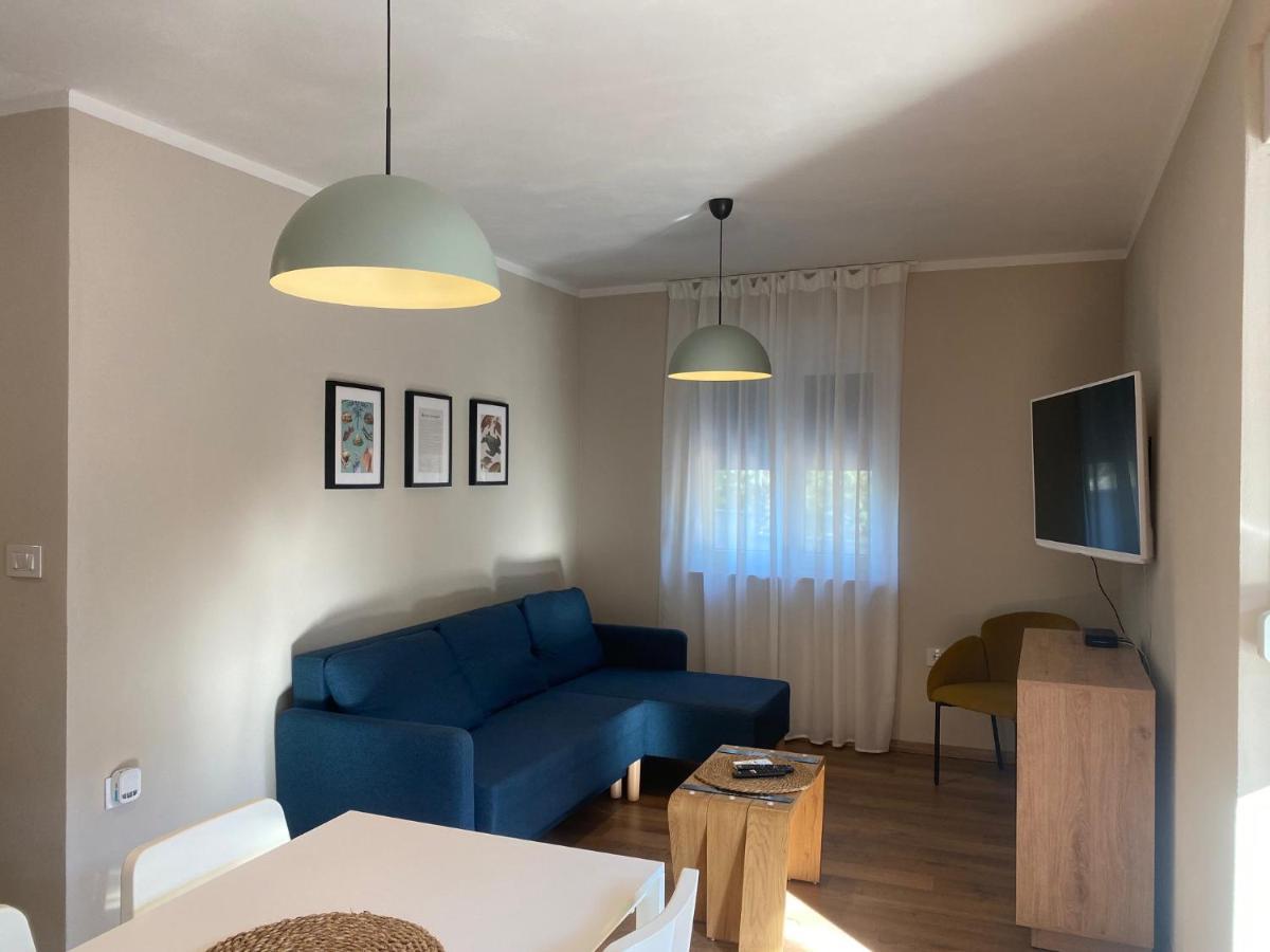 M Plus Residence Pinezići Екстериор снимка
