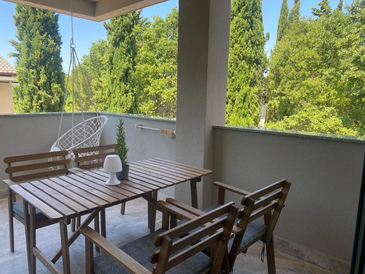 M Plus Residence Pinezići Екстериор снимка